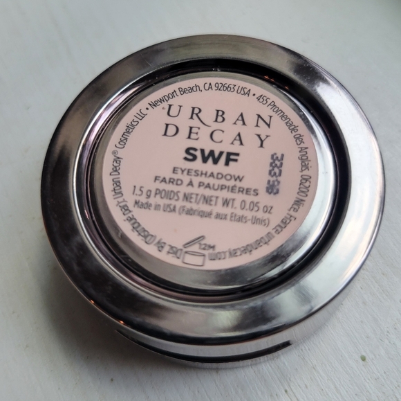 Vintage discontinued Urban Decay single eyeshadow shade SWF - Picture 3 of 6